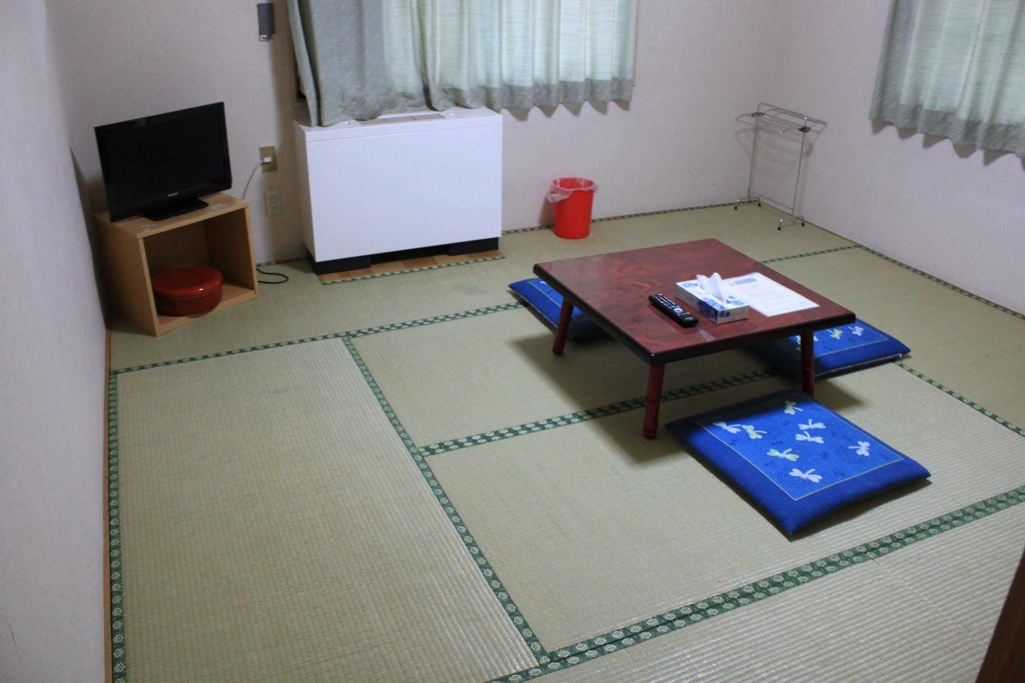 New Hakuginso Hotel Furano Bagian luar foto