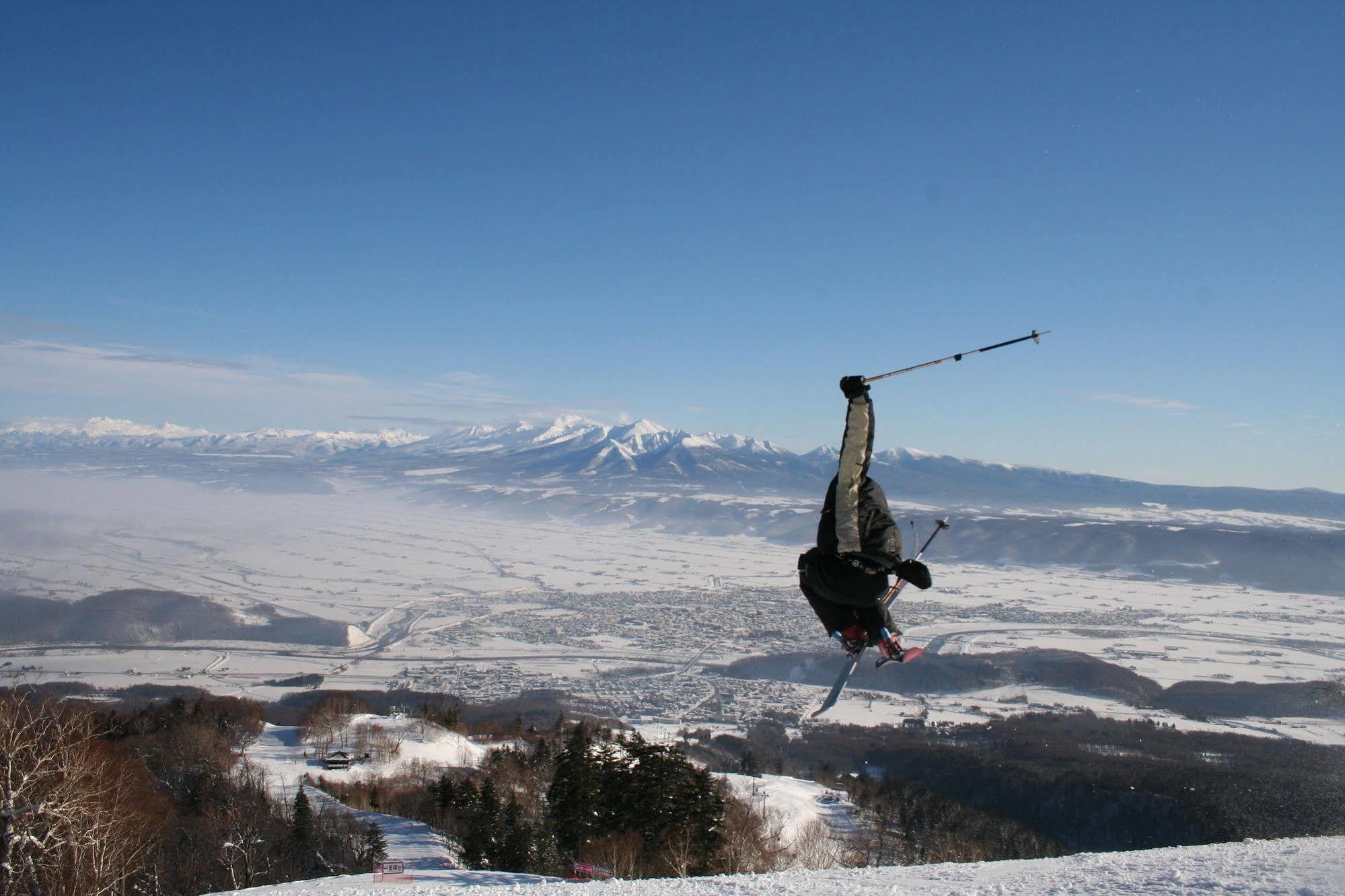 New Hakuginso Hotel Furano Bagian luar foto