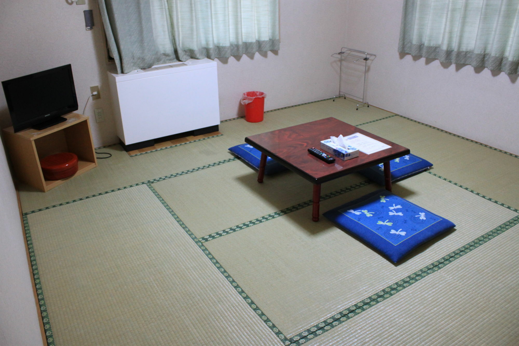 New Hakuginso Hotel Furano Bagian luar foto